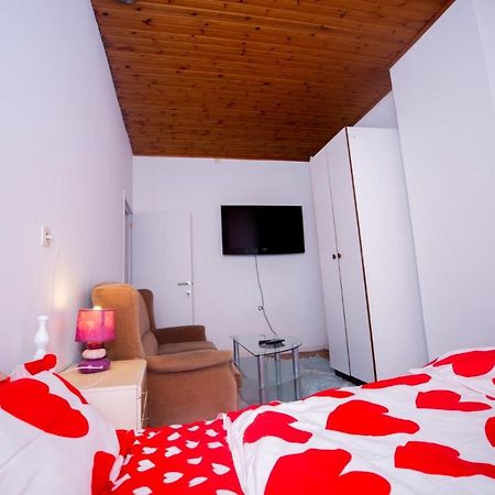 Agreable Chambre Sur Liege Avc Parking Et Wifi Gratuit Ngoại thất bức ảnh